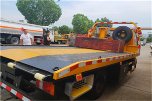 张镇附近拖车电话号码服务