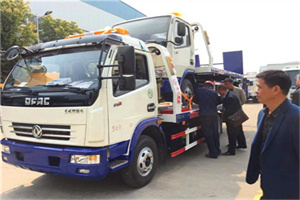 张镇汽车道路救援拖车价格